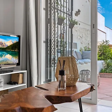 Charming Independent House With Pool In Nueva Andalucia *